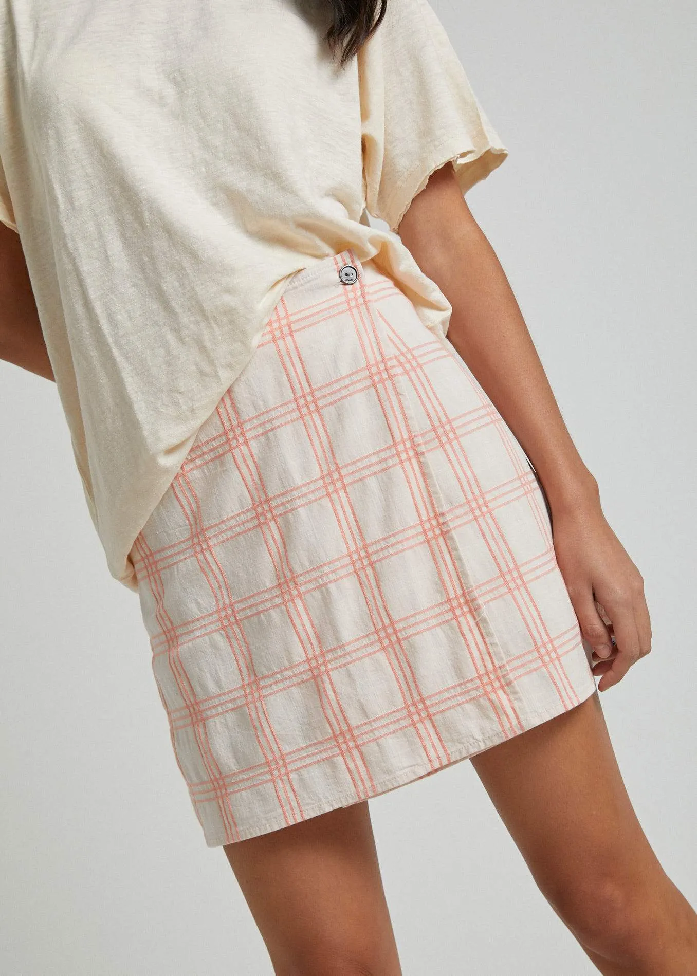 Afends Womens Debbie - Wrap Skirt - Peach Cream Check