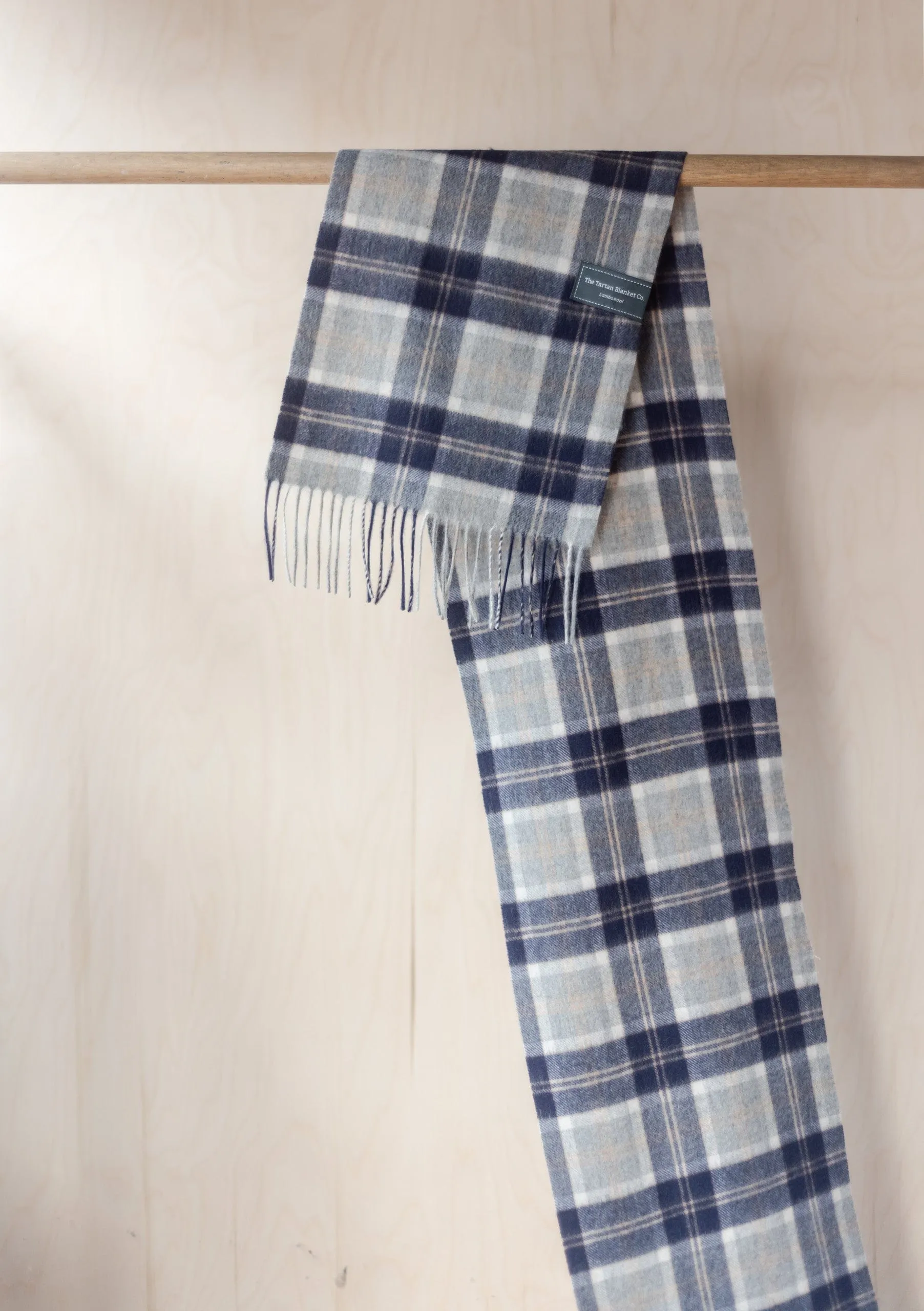 Men's Lambswool Scarf in Bannockbane Silver Tartan